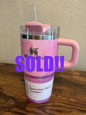 SOLD‼️ Stanley Pink Heart - 20oz Quencher Tumbler with Handle and Straw